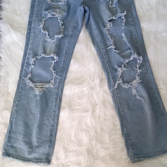 Women's almost famous jeans bundle - Picture 3 of 8